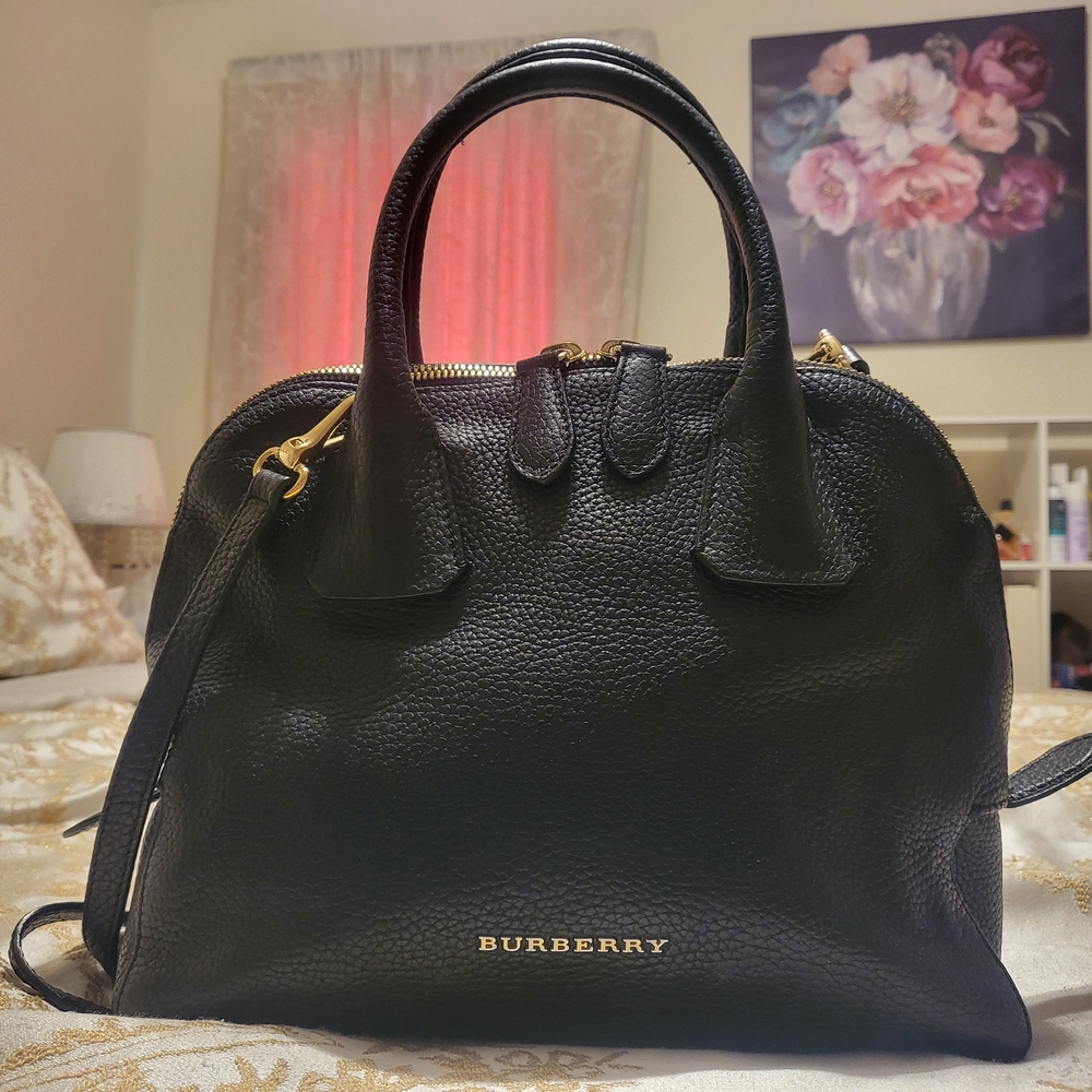 Burberry Black Leather Women's Bag